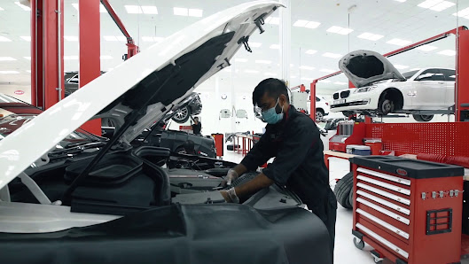 Royal Swiss Auto Service Center, AL Quoz, Dubai - By owner