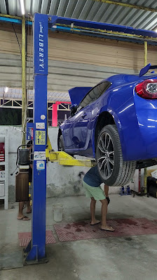 The Hangar Garage - Videos