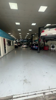 MOTOR ZONE GERMAN AUTO REPAIR ( BOSCH CAR SERVICE CENTER ) - Videos