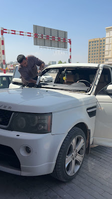 AL JISR AUTO GLASS الجسر تركيب زجاج السيارات - Videos