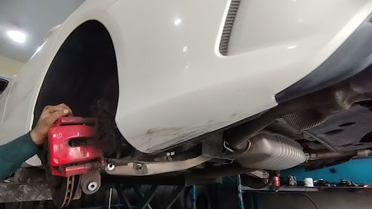 Trustndrive Car Repair Workshop In Mussafah | Car Mechanic | Auto Body Shop Abu Dhabi - Videos