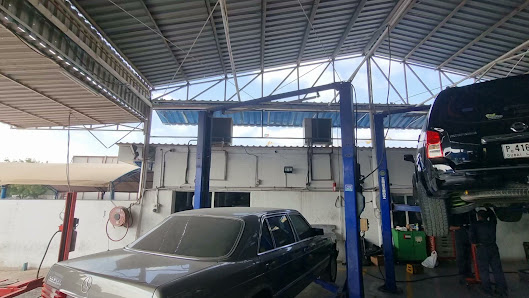 Capital Auto Repairing LLC - Car Repair in Dubai - Workshop