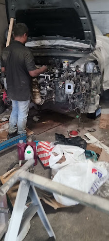Al Zahir Car Repairing Garage - Workshop