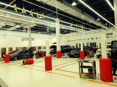 Royal Swiss Auto Service Center, AL Quoz, Dubai - Inside