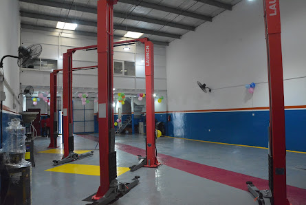 Al BEDAYA GARAGE L.L.C - Inside