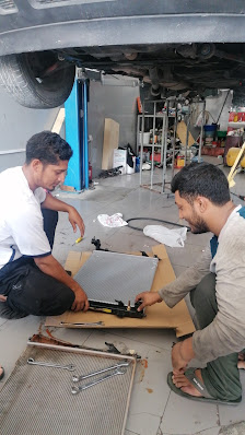 Garage Al juhd auto repair work shop Sharjah - Workshop