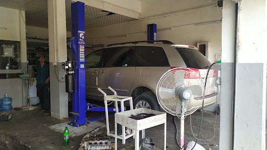 Al Sanaya Garage Ajman - Workshop