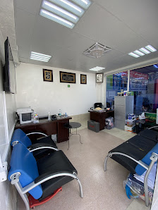 Al Bayadh Garage - Inside