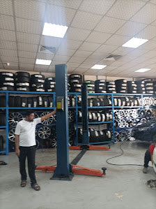 Tyre & Battery Repair and Replacement - 24 Hour Emergency Tyre & Battery Service - Inside