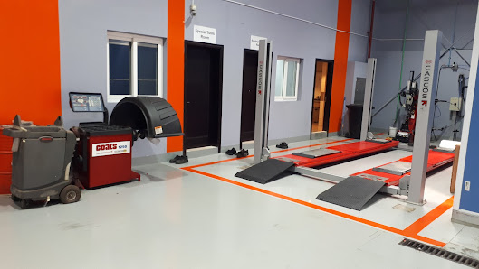 Motopro Auto Service L.L.C - Inside