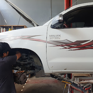 Auto Hub Garage - Workshop