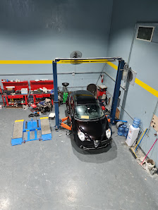 Car2Fix Garage Ajman - Workshop