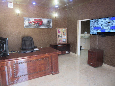 Al Ramlah Garage LLC - Inside