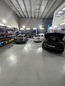 Tyre Stop Auto Services L.L.C - By owner