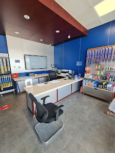 Fasttrack Emarat Al Rawda - Inside