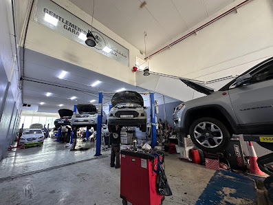 Gentlemen's Garage Auto Services - Car Service | Car Garage | Car Repair in Dubai - Workshop