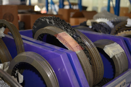 Dexol Ras Al Khaimah ديكسول - Best Automatic Transmission Service | Torque Converter | Valve body | Mobil1 Quick Service - Inside
