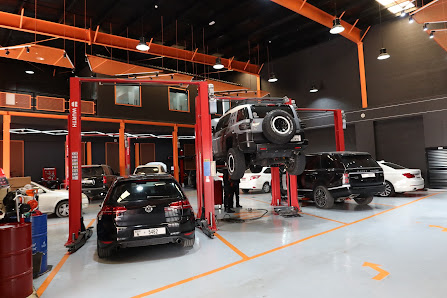 Royal Prince Auto Care - Auto Service and Car Repair Center in Dubai - Workshop