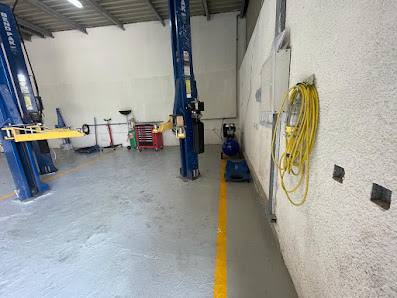 Car Kraft Auto Mechanical Repair - Workshop