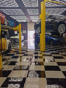 Auto Whiz Garage - Latest