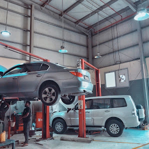 Leading Edge Auto Repairs LLC - Workshop
