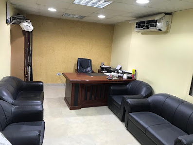 Al Aser Garage - Inside