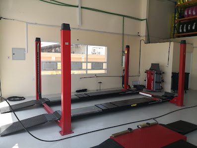ARD AL BATRA TYRES AJMAN BRANCH - Inside