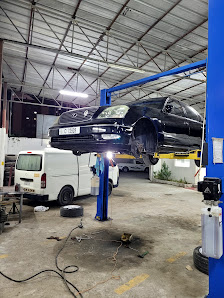Al Wesam garage Ras al khaimah - Workshop