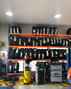 Superfix Auto Center Al Khaleej Al Arabi - سوبرفكس لتركيب وإصلاح الاطارات الخليج العربي - Inside