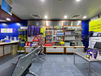 Fasttrack Emarat Al Majarah - Inside