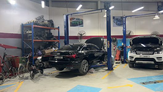 Al Azharan Auto Maintenance - كاراج الأزهران - قطع بورش - Workshop