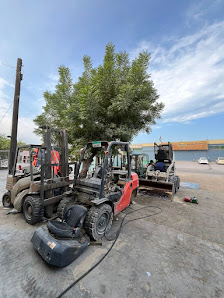 Emirates Sun Workshop L.L.C (Forklift and Caterpillar Maintenance, Hydraulic lifts and trolley maintenance and Car repairing) - By owner