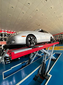 ARABIAN CARS TYRES TRADING RAS AL KHAIMAH - Inside