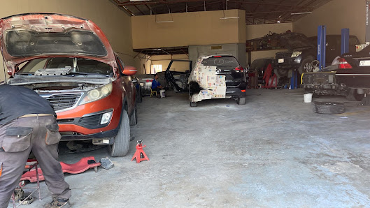 The Romeo Garage - By owner