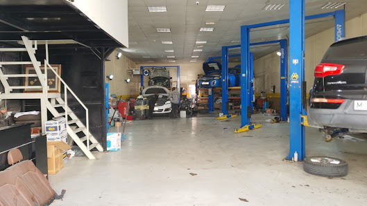 Check Point Car Garage - Inside