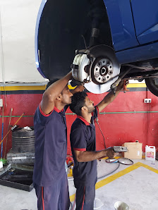 Bosch Car Service - Al Nahdha Auto Garage Abu Dhabi - Workshop
