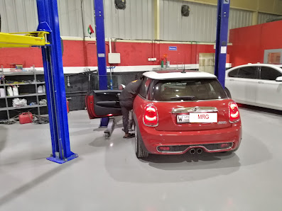 MRG Auto Garage | Best Auto Garage in Al Quoz | Best Car Repair in Dubai - Workshop