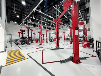 Royal Swiss Auto Services in Al Qussaidat, Ras Al Khaimah. - Inside