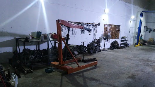 Al Fahad Garage. أل فهد جراج - Inside