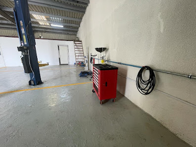 Car Kraft Auto Mechanical Repair - Inside
