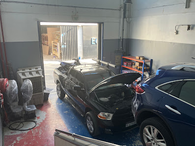 Gentlemen's Garage Auto Services - Car Service | Car Garage | Car Repair in Dubai - Latest