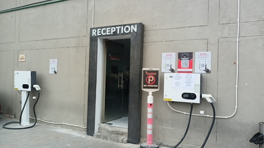 Royal Swiss Auto Service Center, AL Quoz, Dubai - Exterior