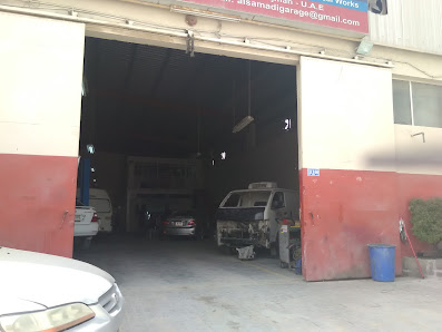 Al Samadi Garage - Exterior