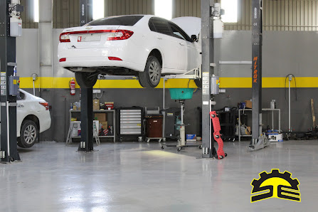 Al Shatry Auto Repair Workshop - Workshop