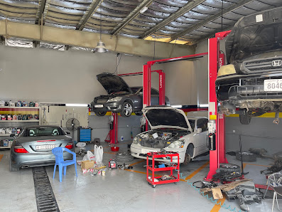 ENGINE HOUSE workshop & car maintenance - All