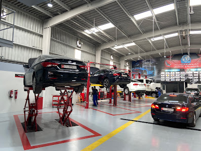 Universal Auto Garage - Workshop